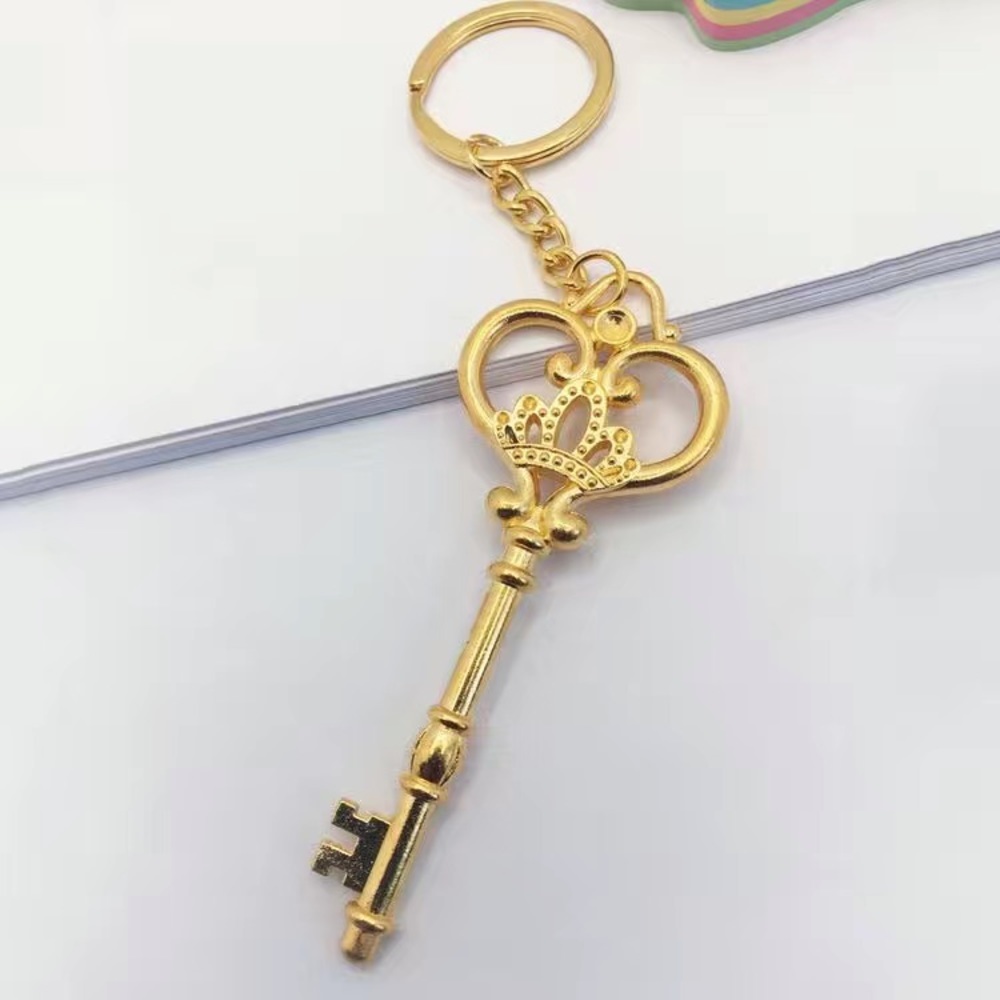 🌸 Antique Skeleton Key Keychain - Picture 3 of 3